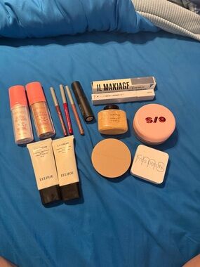 Make up clean out lot